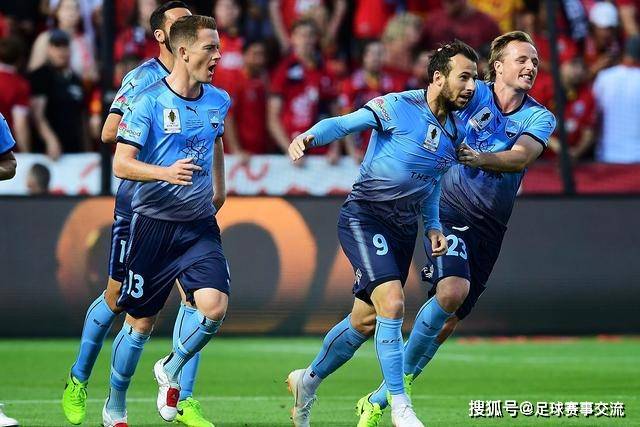 卡拉格批评曼联陷入困境：高薪球员难以清理，投资无效影响争冠